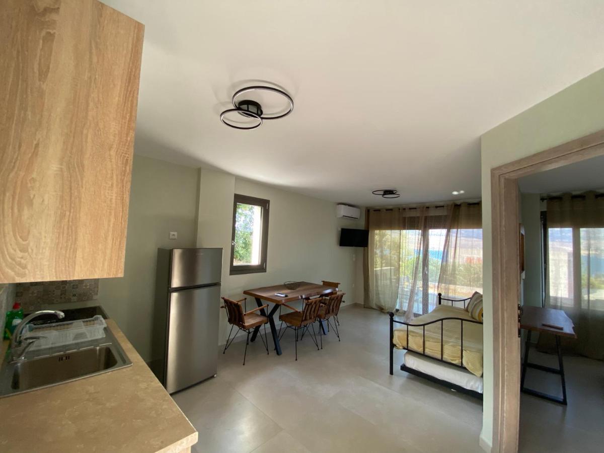 Mirovigli Family Rooms Lépedha Екстериор снимка